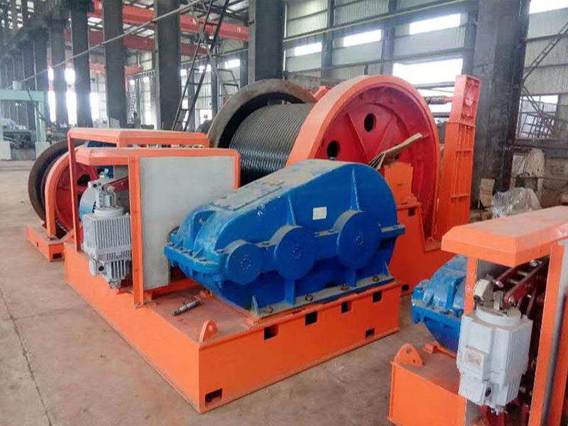 非標定制卷揚機